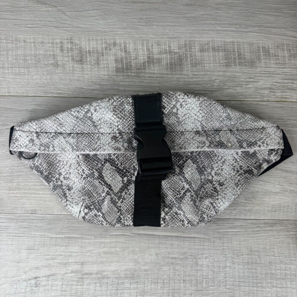 Asos Fanny Pack Mens Gray Snake Skin Faux Leather Adjustable Crossbody Strap